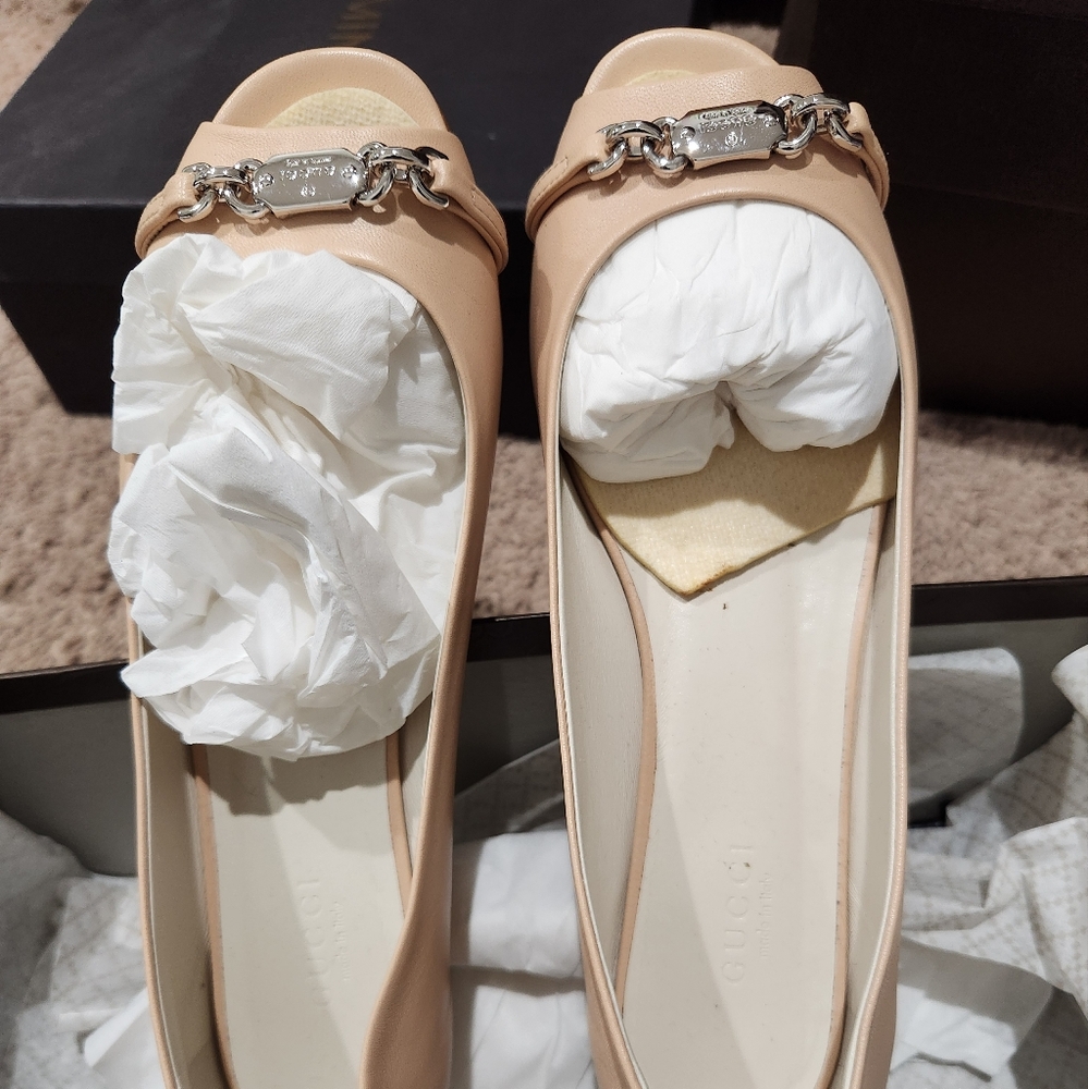 GUCCI Peeptoe Flats